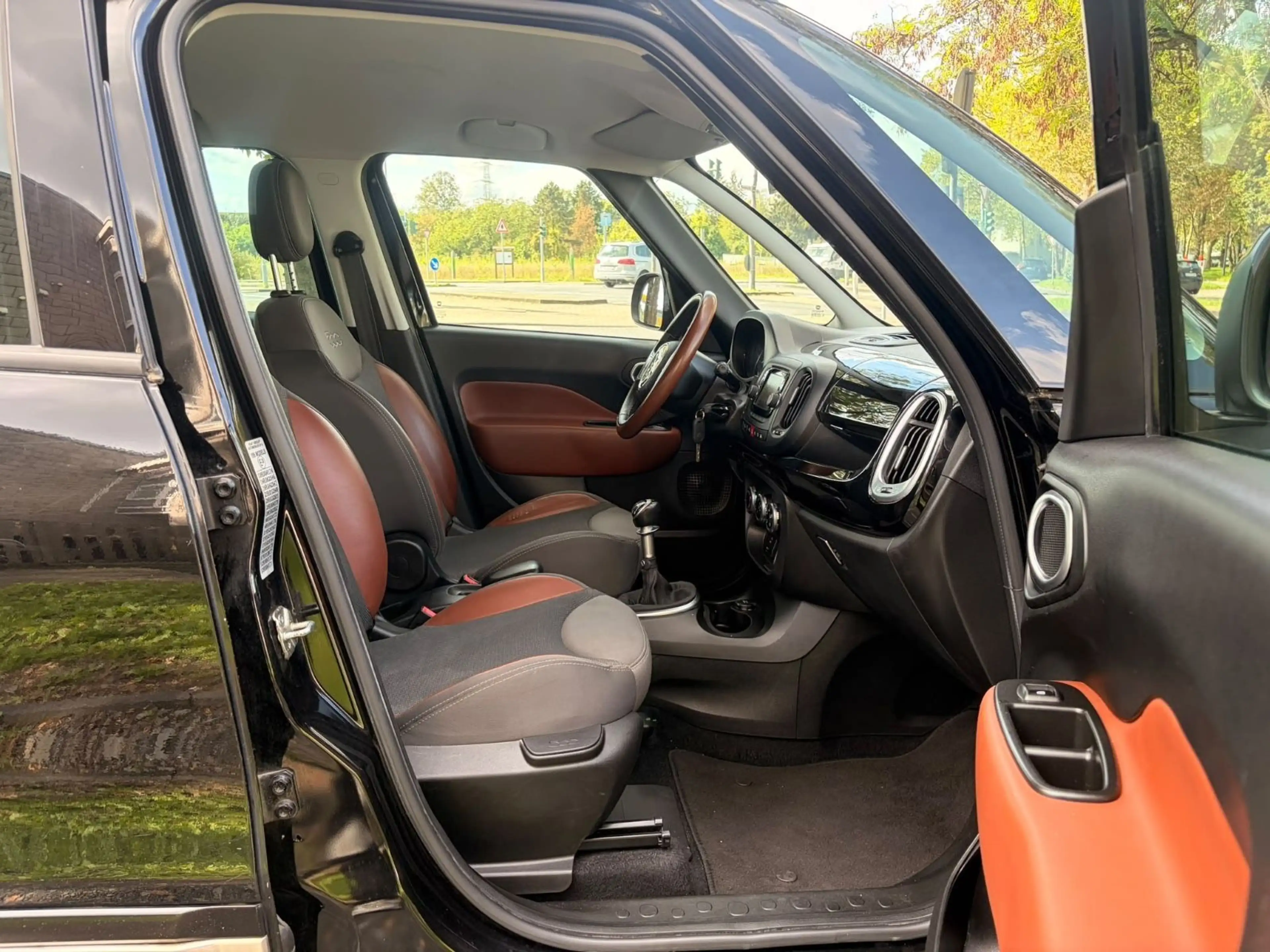 Fiat 500L Trekking. Navigation / Euro 6 — photo 11