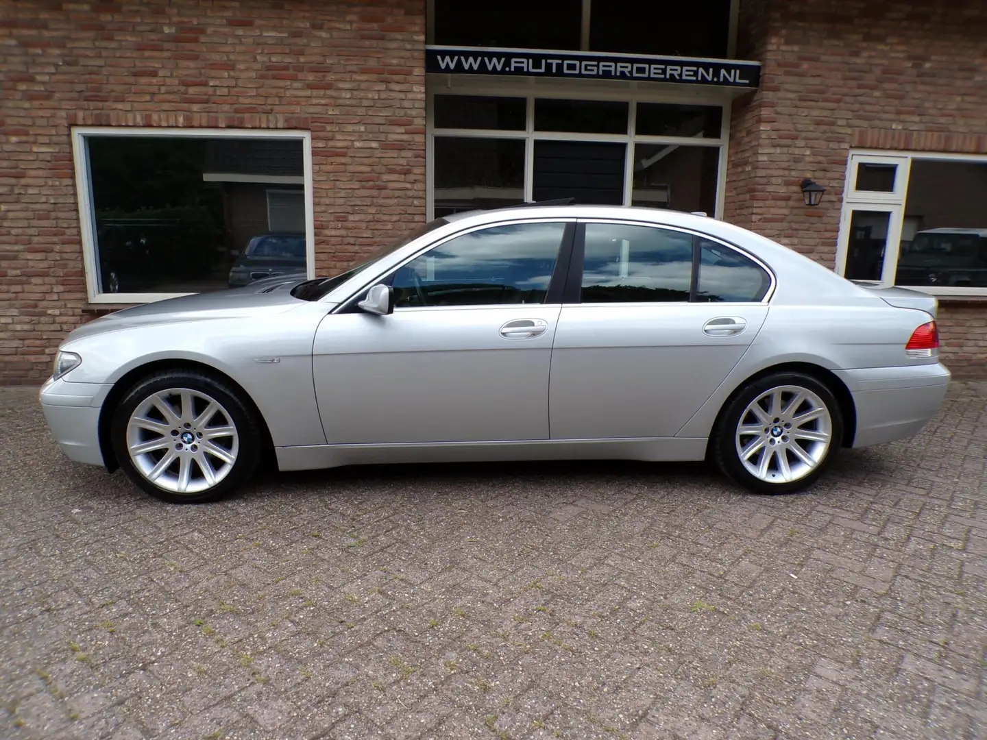 BMW 730 7-serie 730d Executive Automaat / leder / Navi / S Grijs - 2