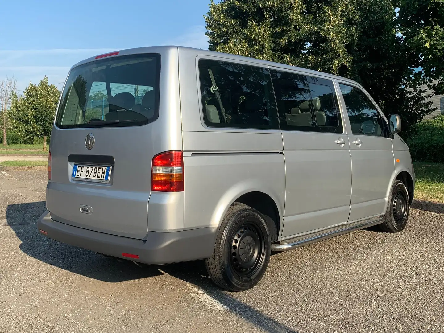 Volkswagen T5 Kombi Argintiu - 2