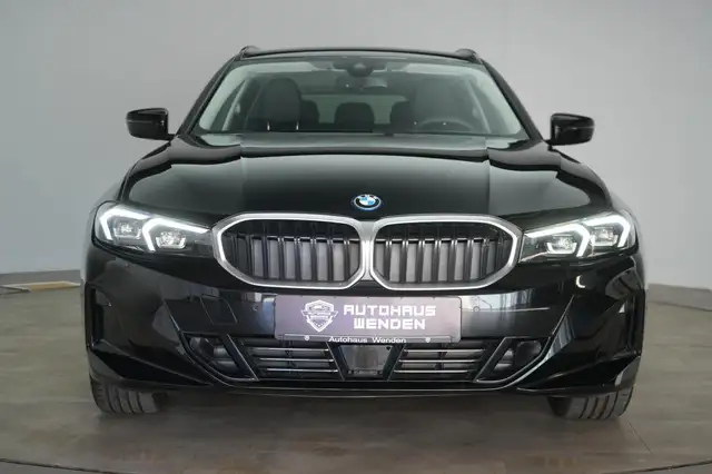 BMW 3 Series view 2