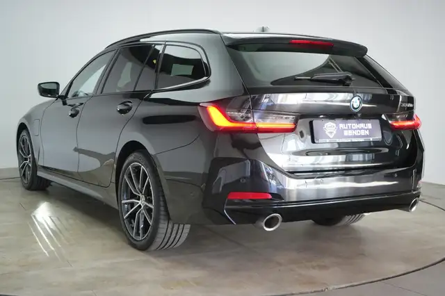 BMW 3 Series view 7