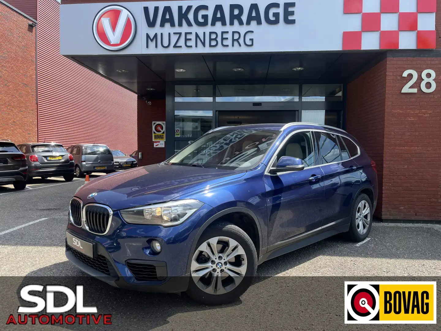 BMW X1 sDrive18i Executive // LEDER // ELEK. KLEP // NAVI Azul - 1