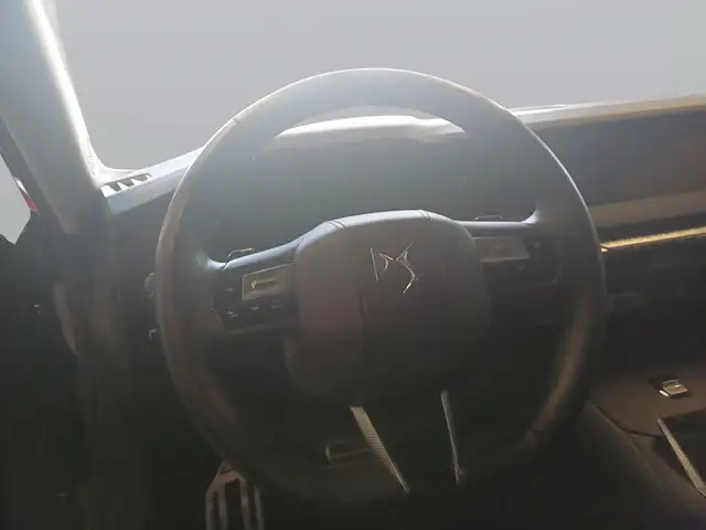 DS Automobiles DS 4 view 13