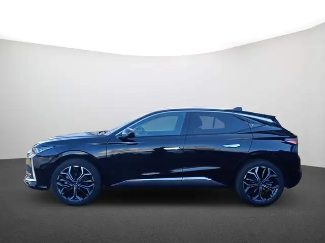 DS Automobiles DS 4 view 4