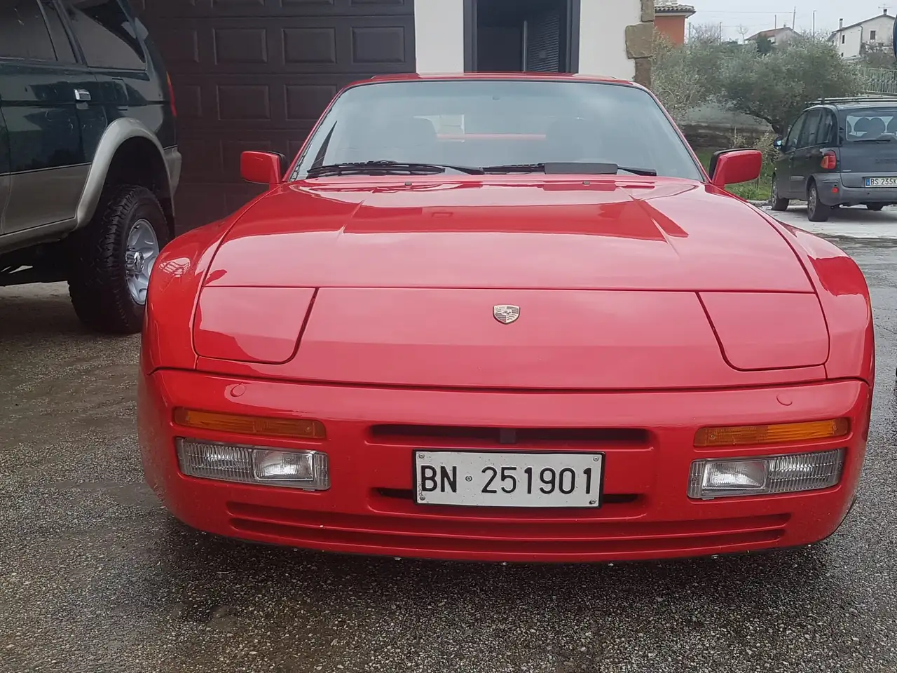 Porsche 944 Coupe 2.5 Turbo, foto 1