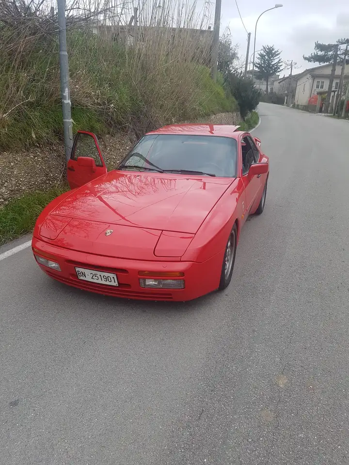 Porsche 944 Coupe 2.5 Turbo, foto 2