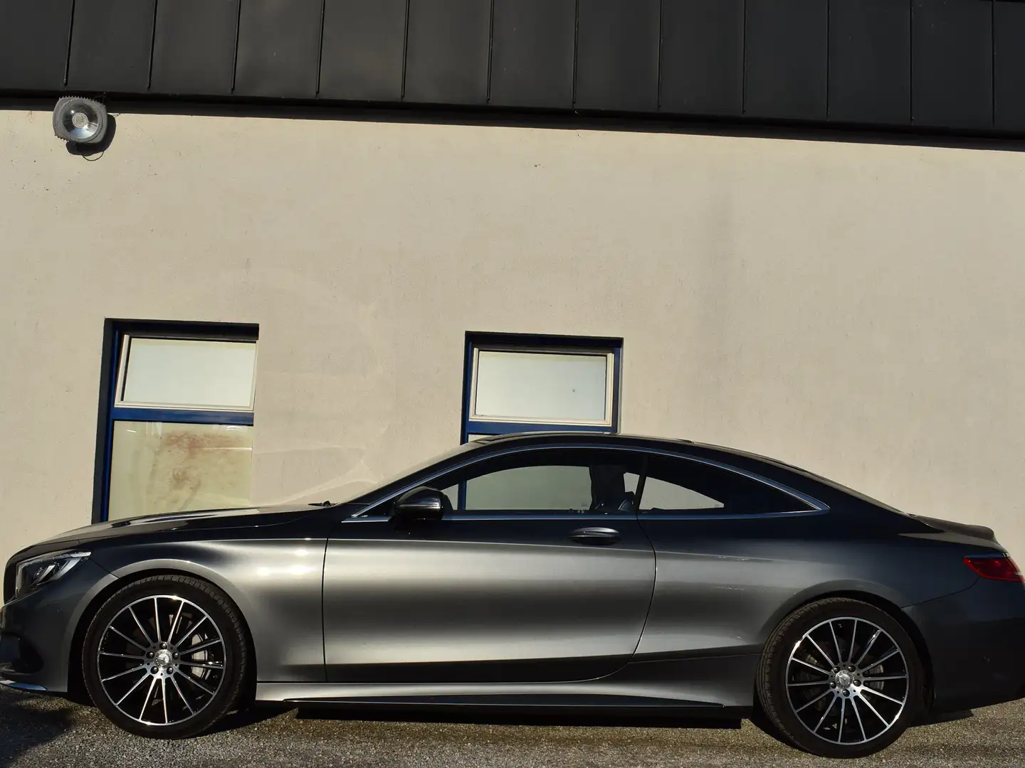 Mercedes-Benz S 400 4MATIC Coupe AMG-Line Grijs - 2