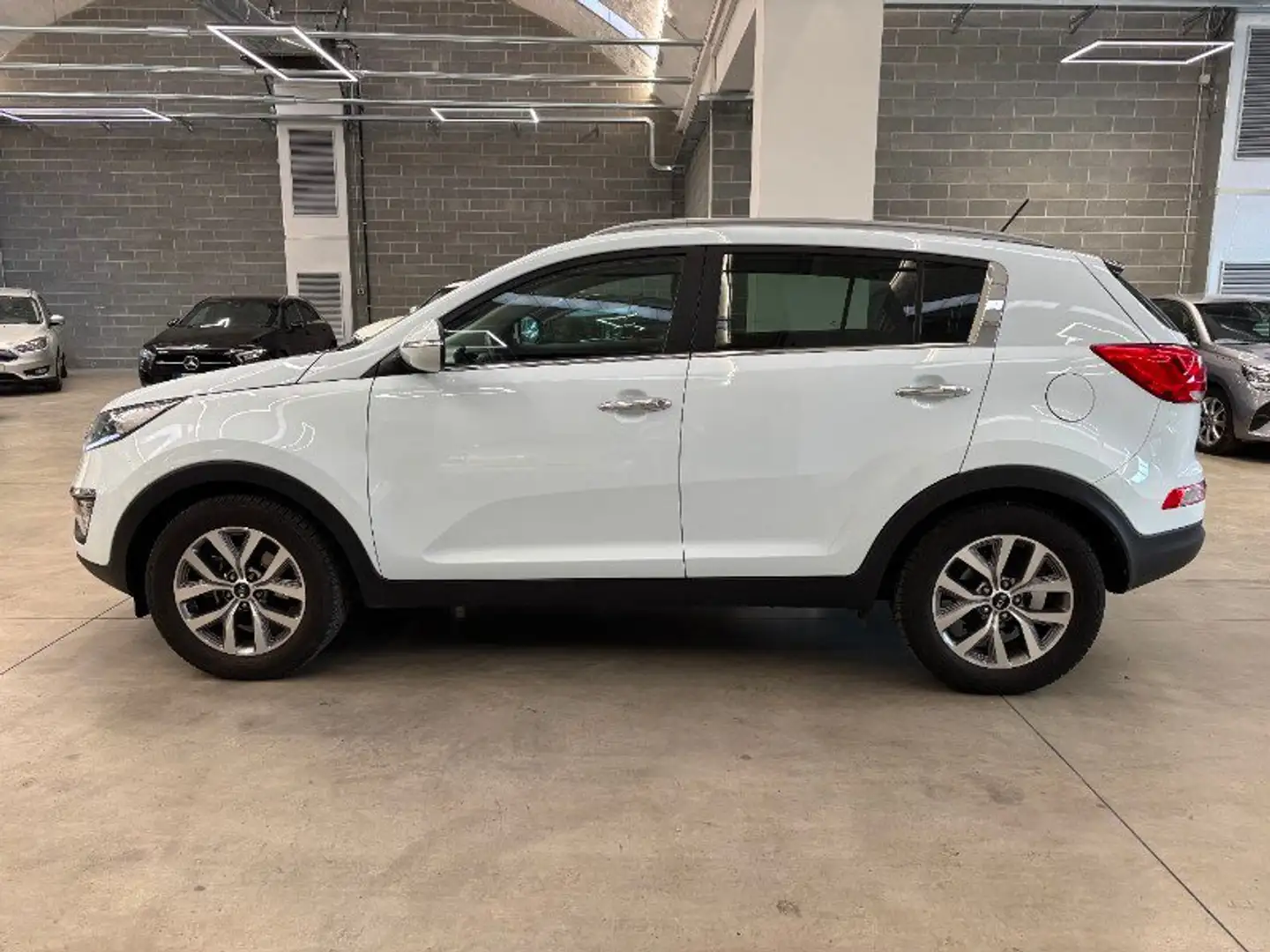 Kia Sportage Sportage 1.6 ECO GPL+ 2WD Cool Bianco - 2