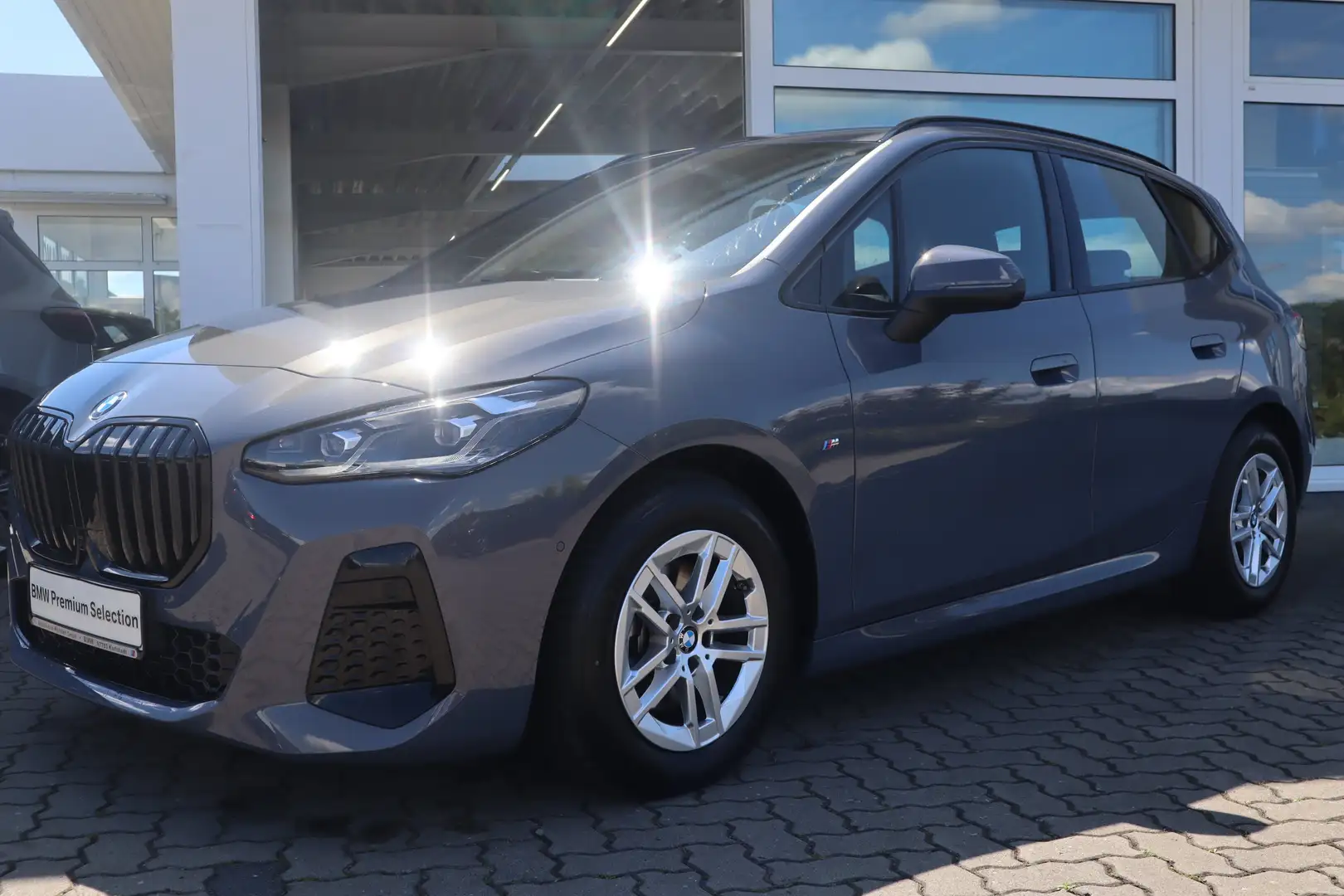 BMW 218 d Active Tourer M Sportpaket Head-Up HK HiFi Gris - 1