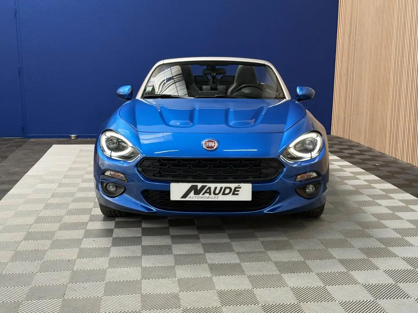 Fiat 124 Spider 1.4 MultiAir 140 Lusso Plus - Distribution à jour Bleu - 2