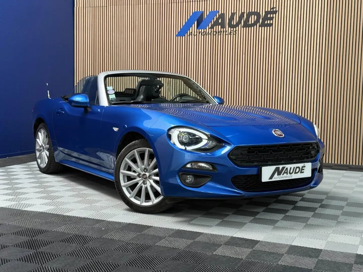 Fiat 124 Spider 1.4 MultiAir 140 Lusso Plus - Distribution à jour Azul - 1