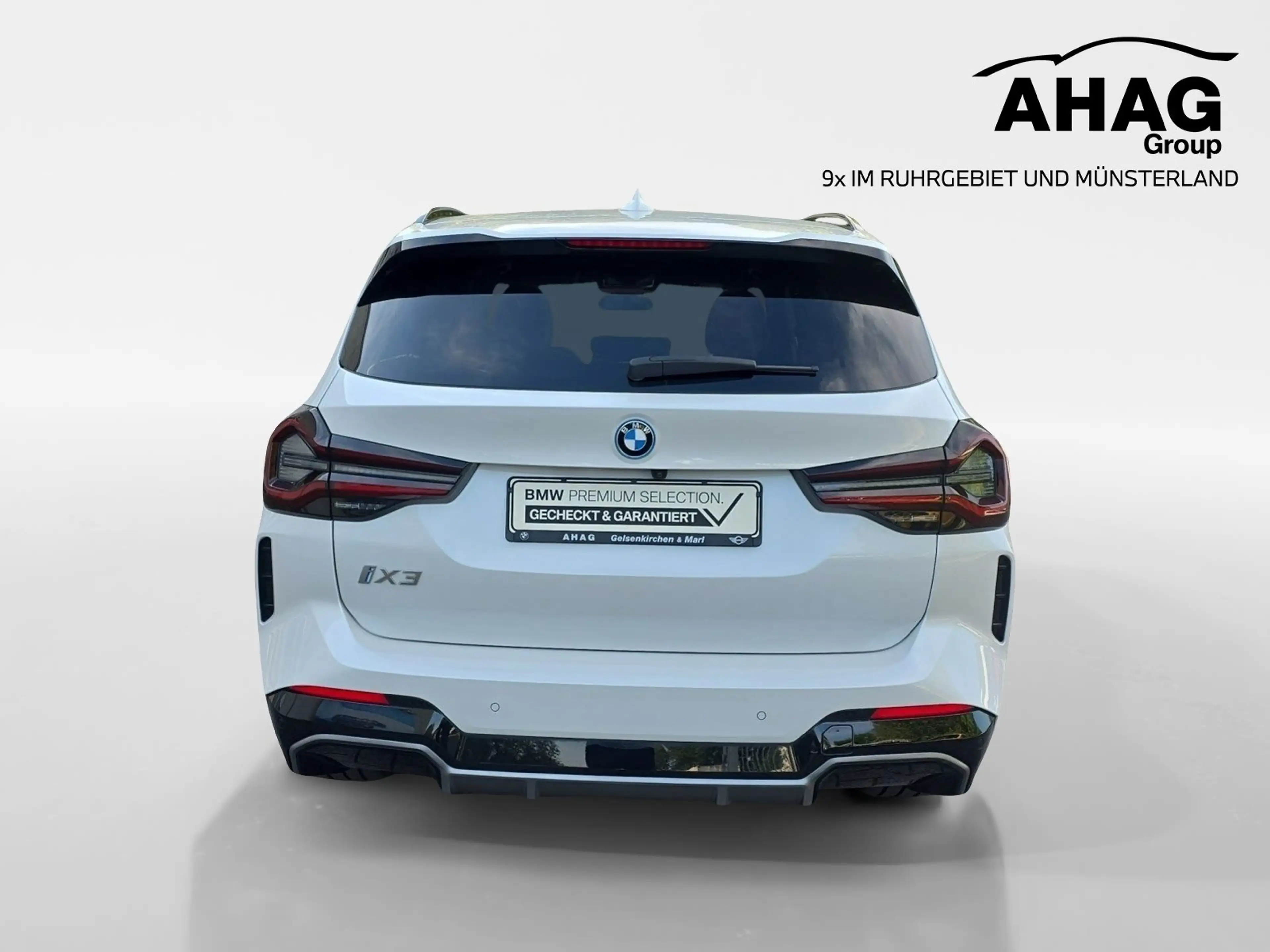 BMW iX3 — photo 4