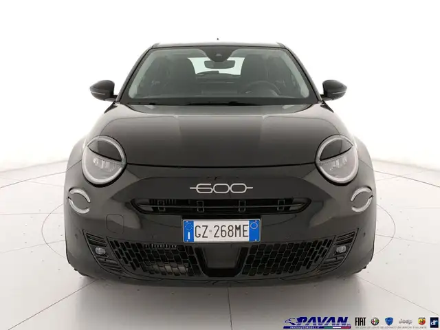 Fiat 600 view 2