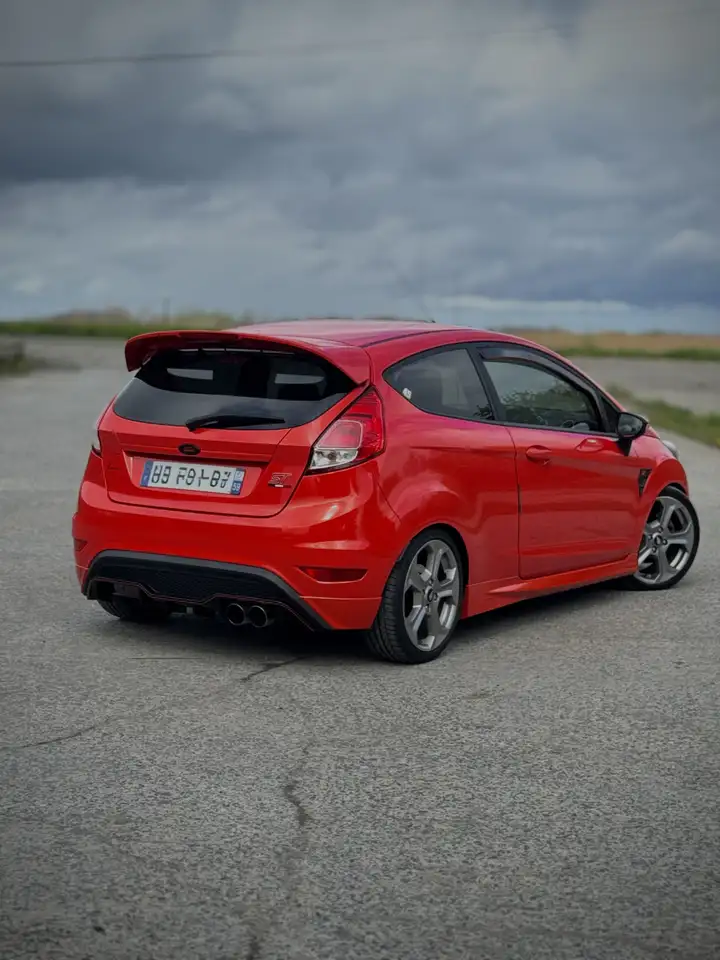 Ford Fiesta ST — photo 3