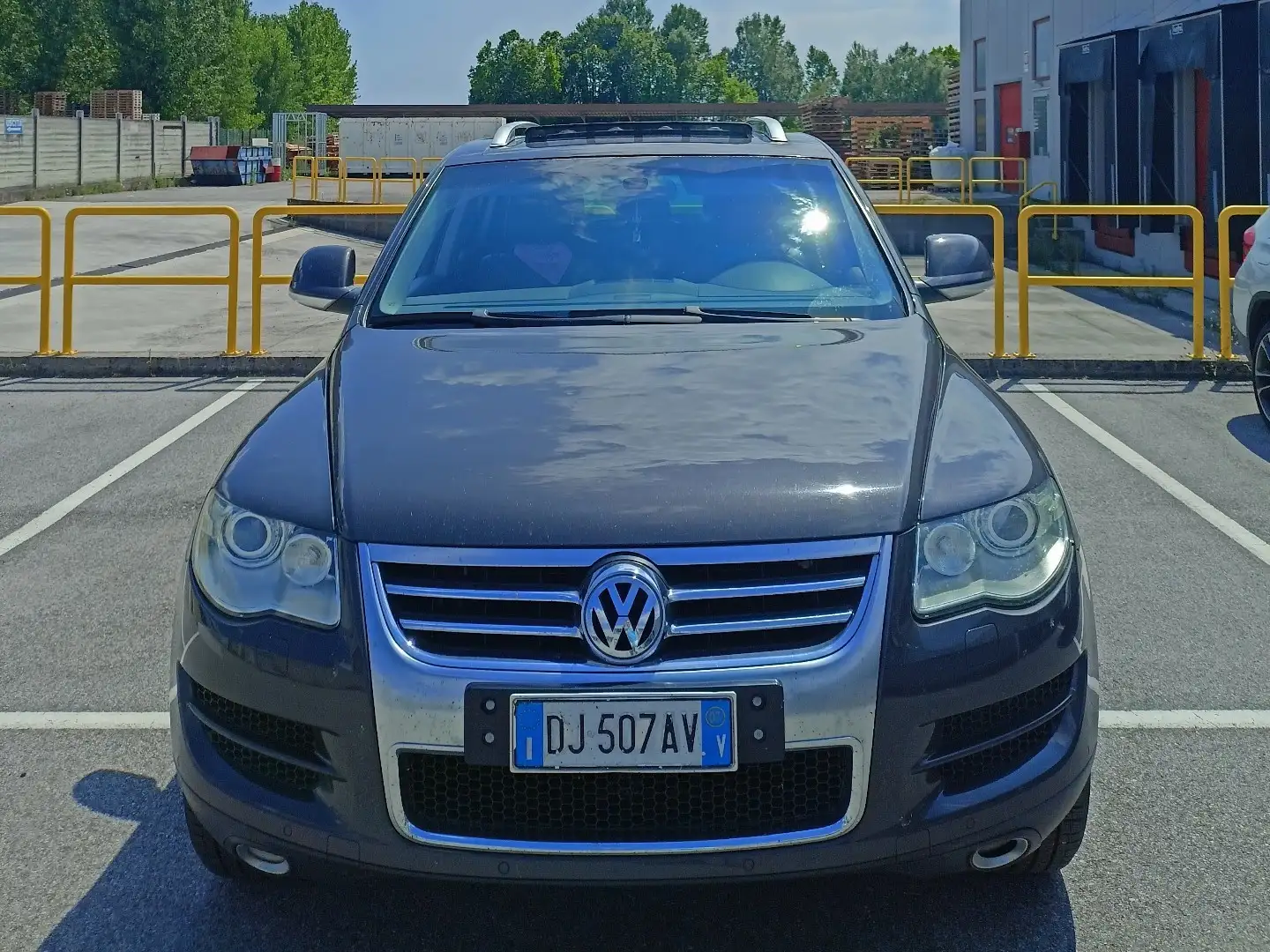Volkswagen Touareg 3.0 V6 tdi Exclusive dpf FL Grigio - 2