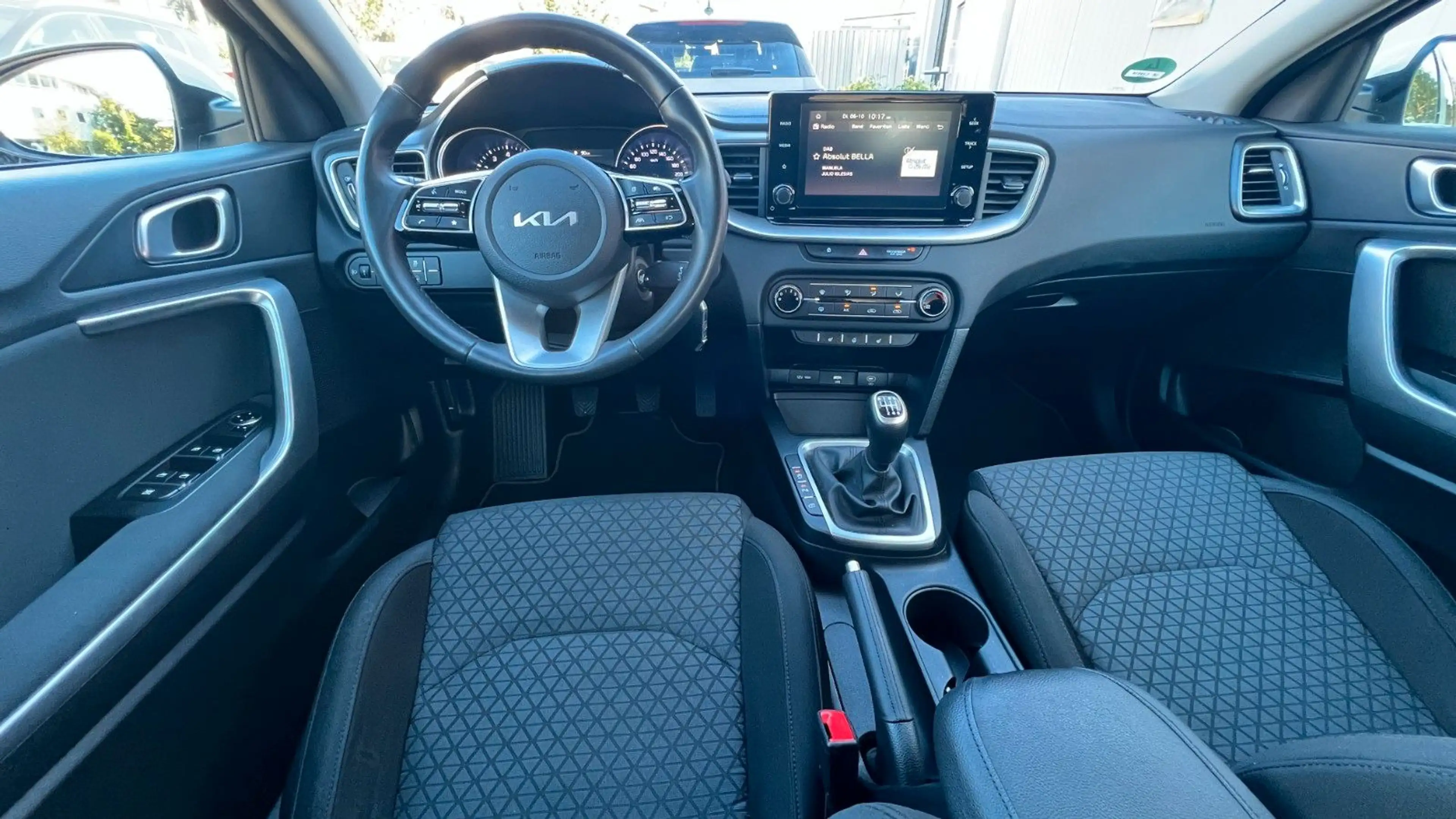 Kia Ceed SW / cee'd SW 1.5 T-GDI Edition 7 / 1. Hand — photo 12