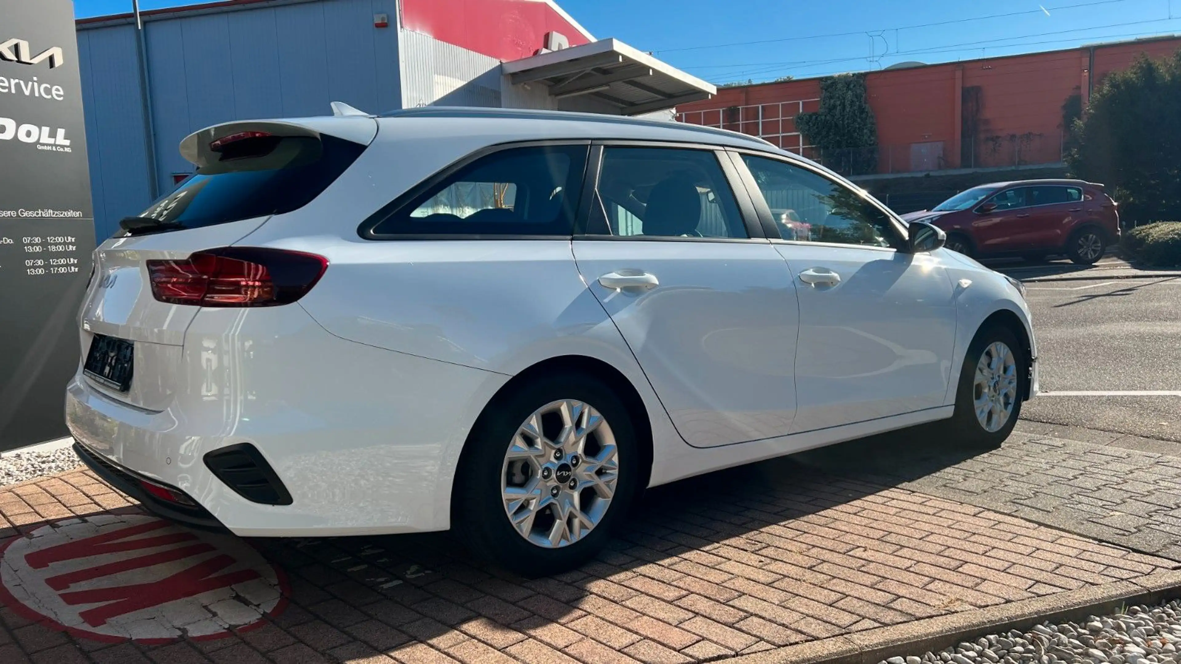 Kia Ceed SW / cee'd SW 1.5 T-GDI Edition 7 / 1. Hand — photo 6