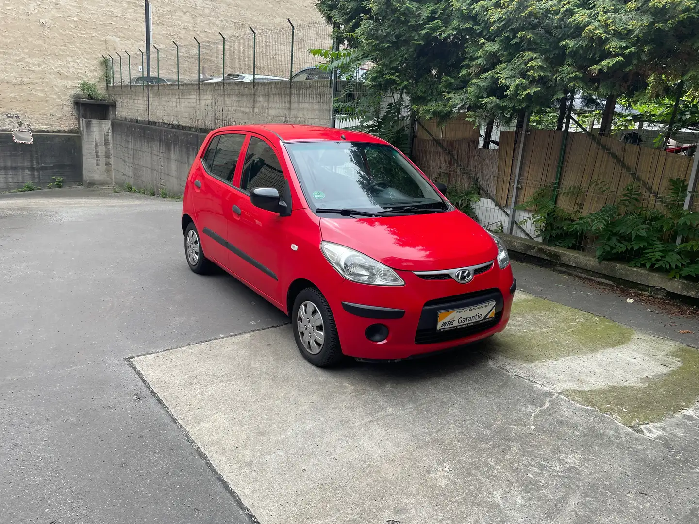 Hyundai i10 erst 100Tkm aus 2 Hand Roşu - 1