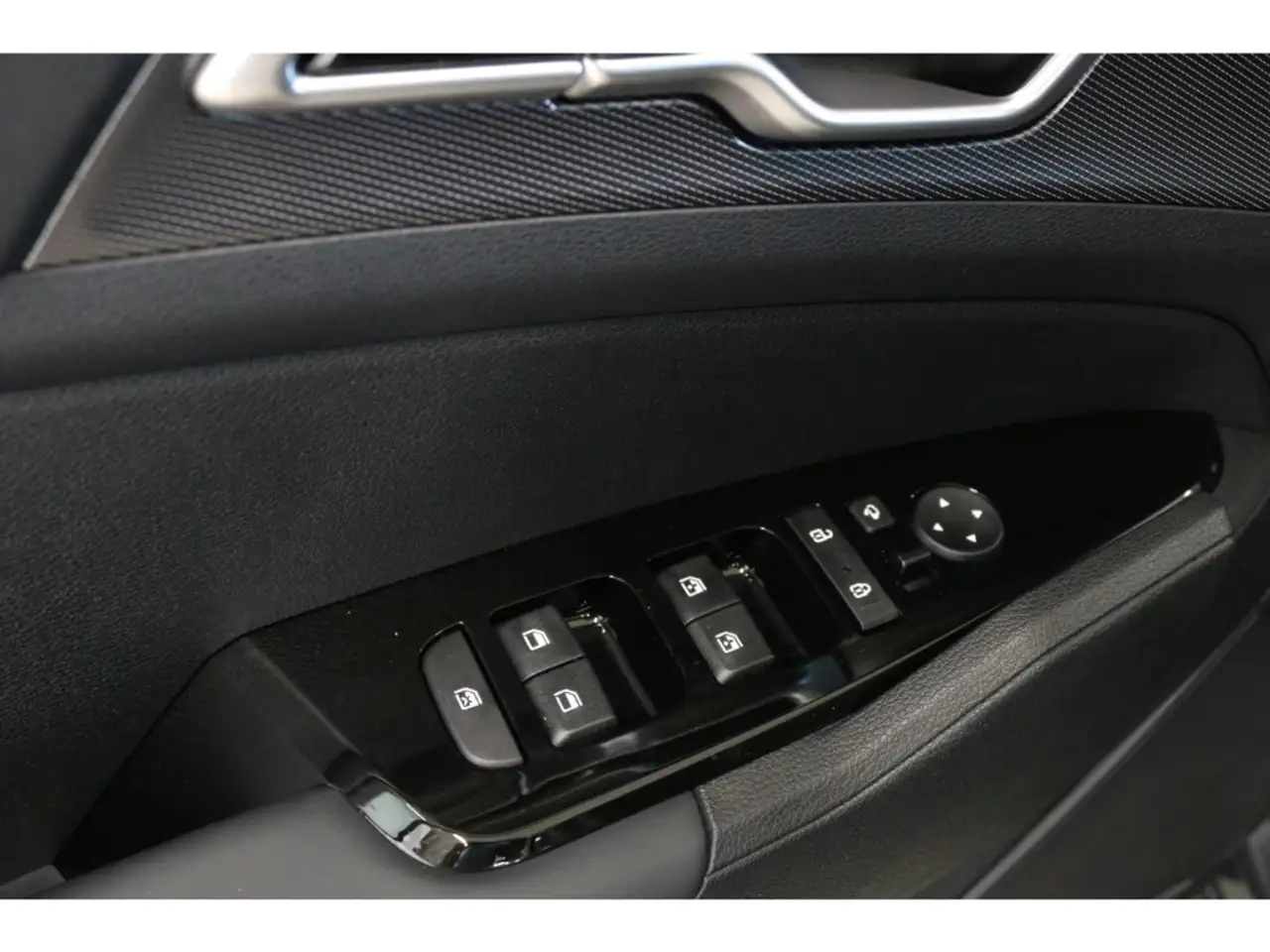 Kia Sportage Ultimate Edition MHEV P1 Komfort-Paket 22