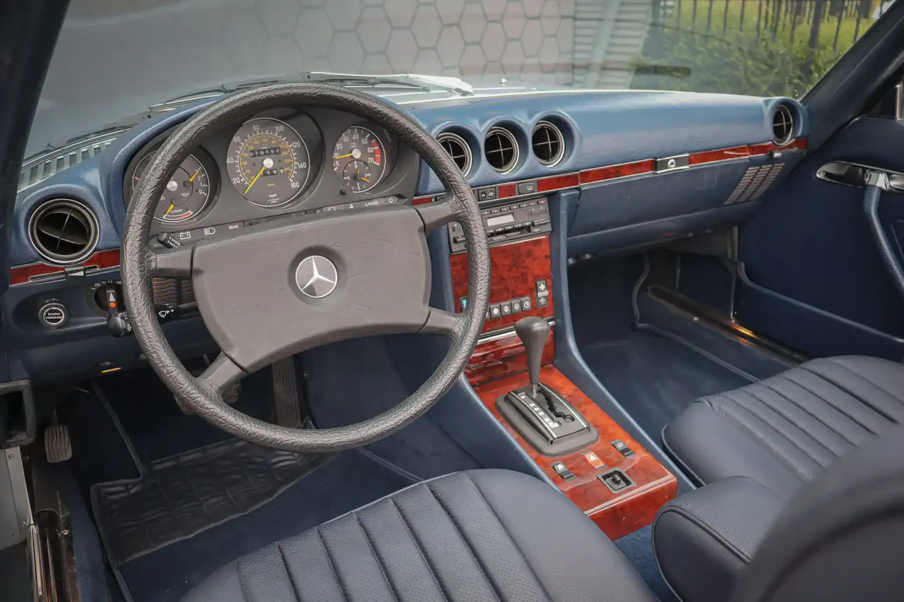 Mercedes-Benz SL 380, foto 3