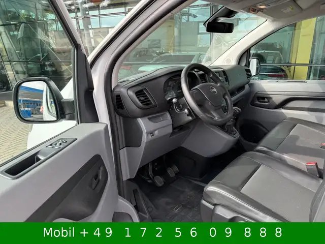 Opel Vivaro view 12