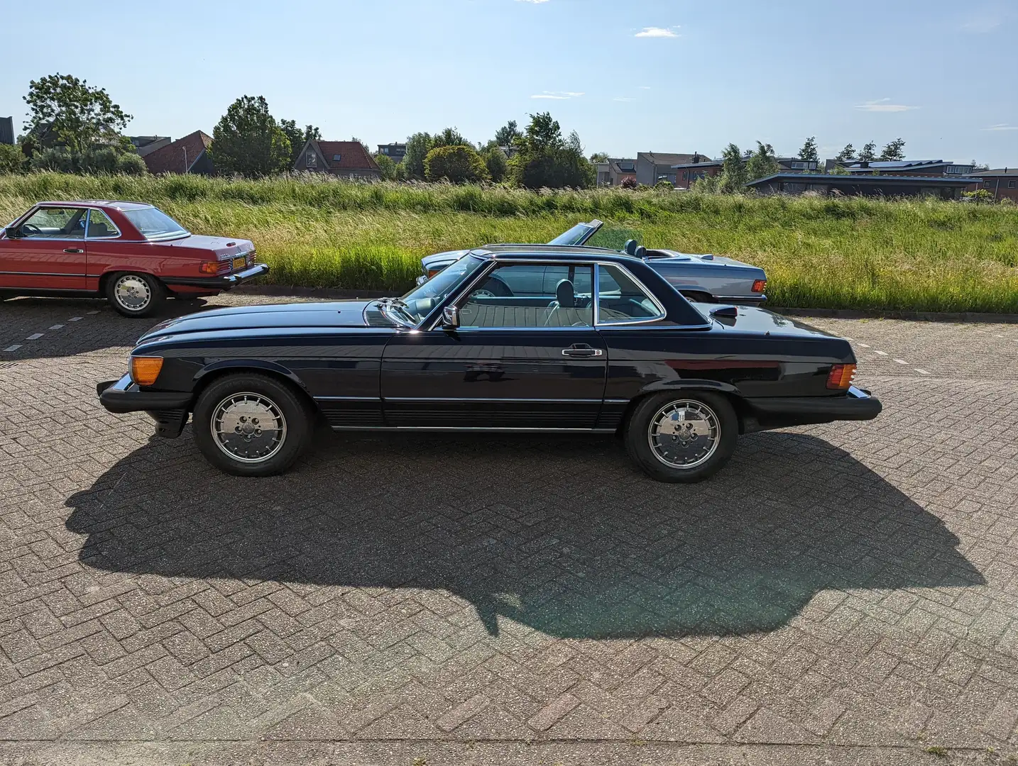 Mercedes-Benz SL 560 Albastru - 1