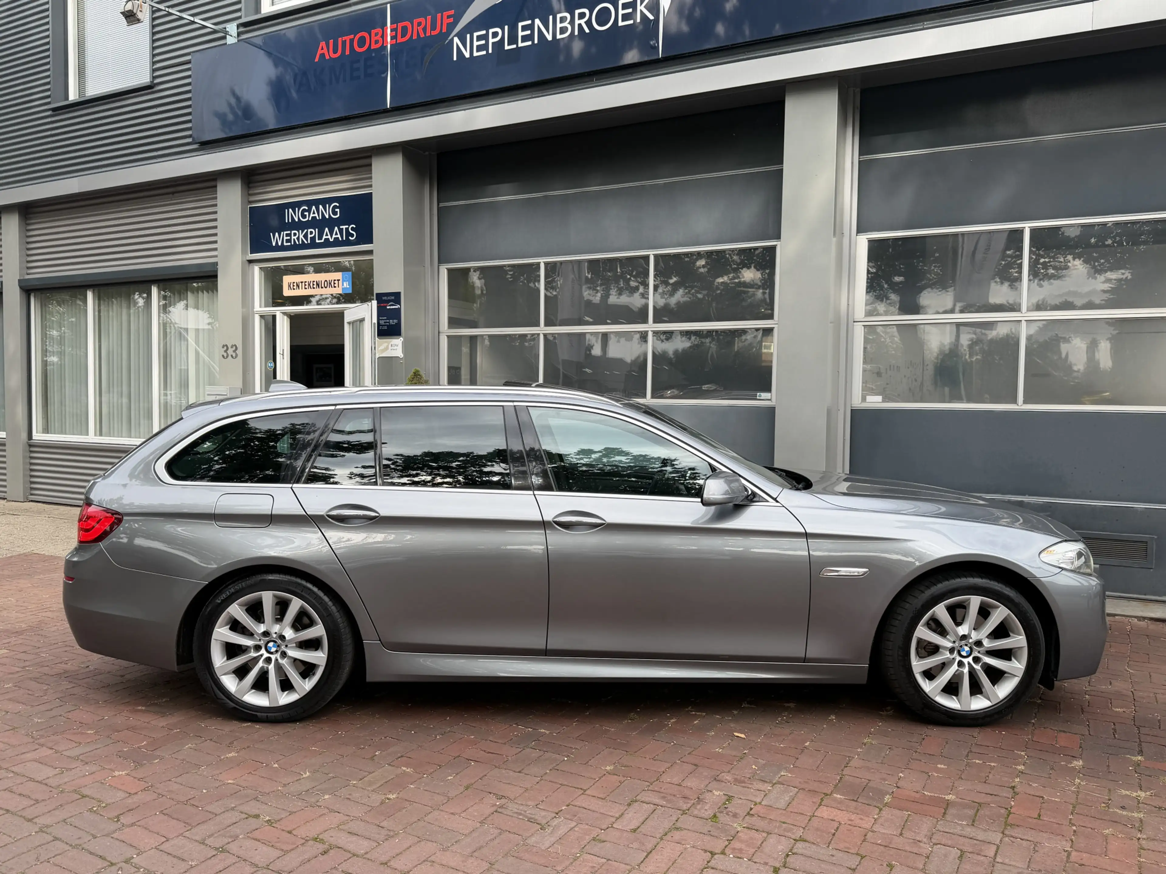 BMW 523 5-serie Touring 523i High Executive Bj 2011 Trekha — photo 4