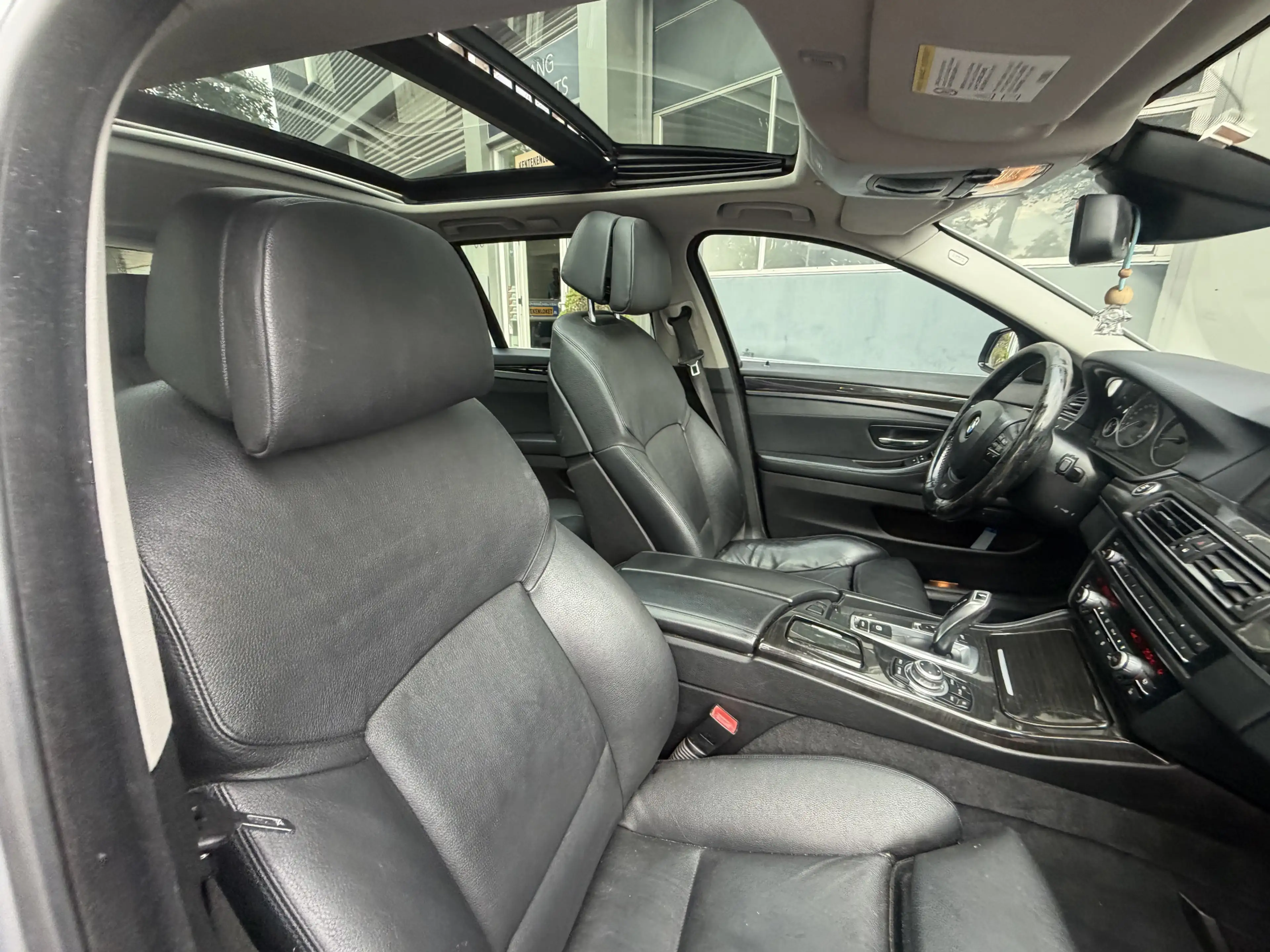 BMW 523 5-serie Touring 523i High Executive Bj 2011 Trekha — photo 32