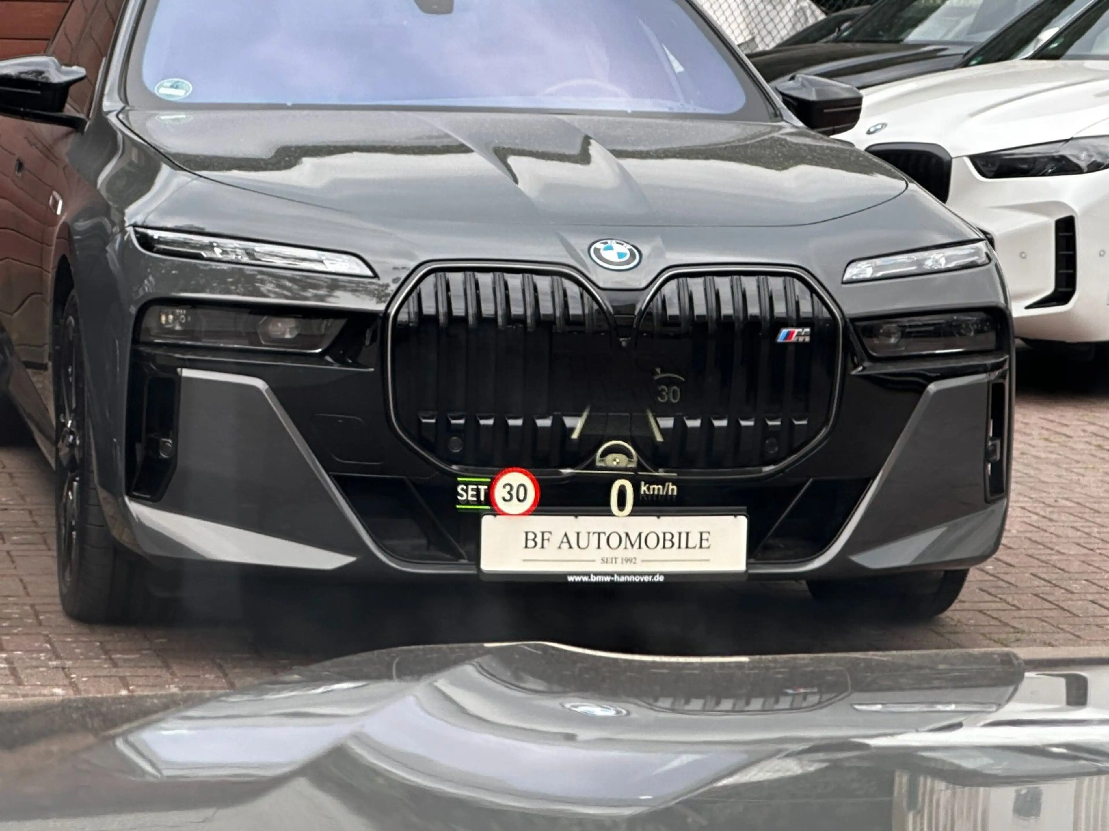 BMW 740 d xDr M Sport eGSD*TV*Sitzkl*AHK*H&K*360° — photo 10