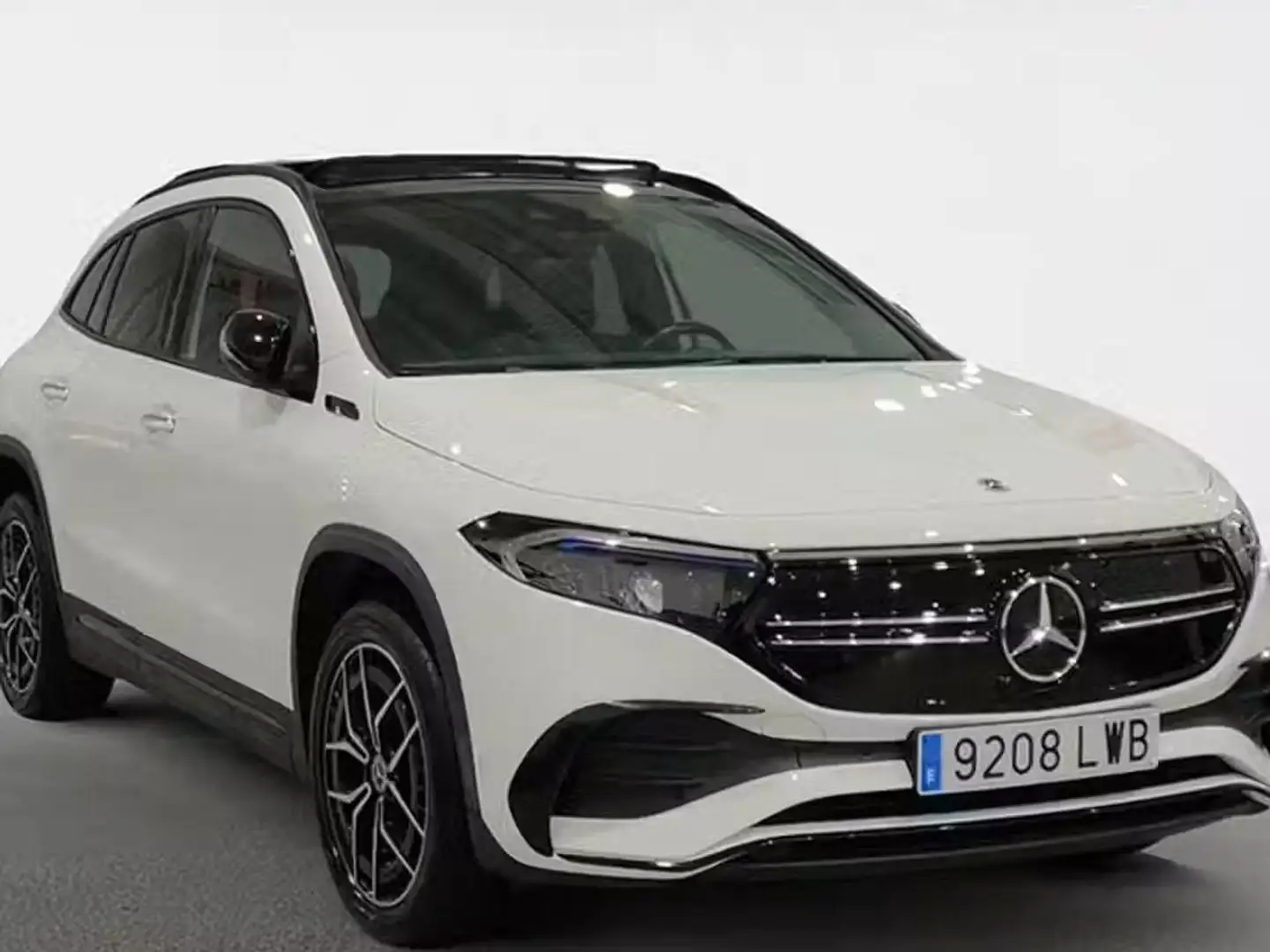 Mercedes-Benz 250 EQA 250+ Premium White - 2