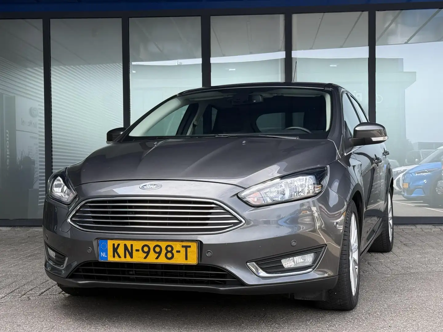 Ford Focus 1.0 Titanium | Nieuw Binnen | Climate Control | Cr Gris - 2
