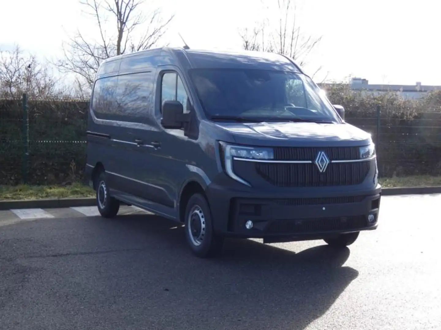 Renault Master TRAC 3T5 L2H2 BLUE DCI 170 EXTRA Gris - 1