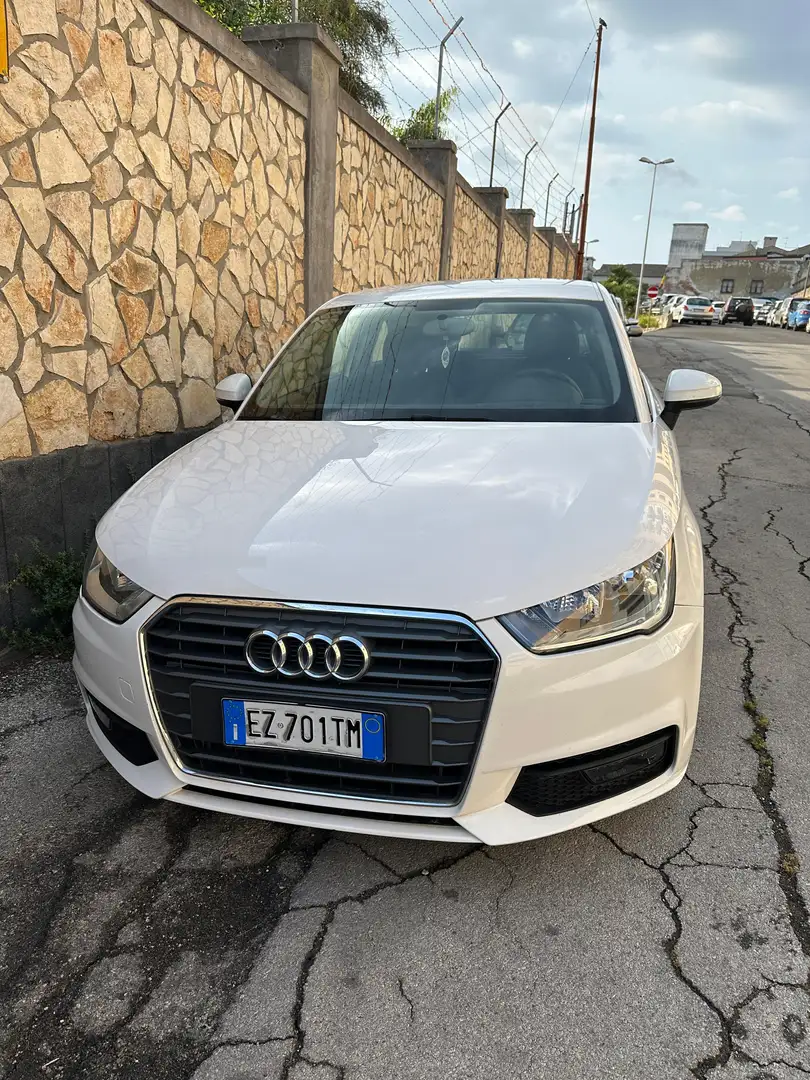 Audi A1 A1 I 2015 3p 1.0 tfsi ultra 95cv Bianco - 1