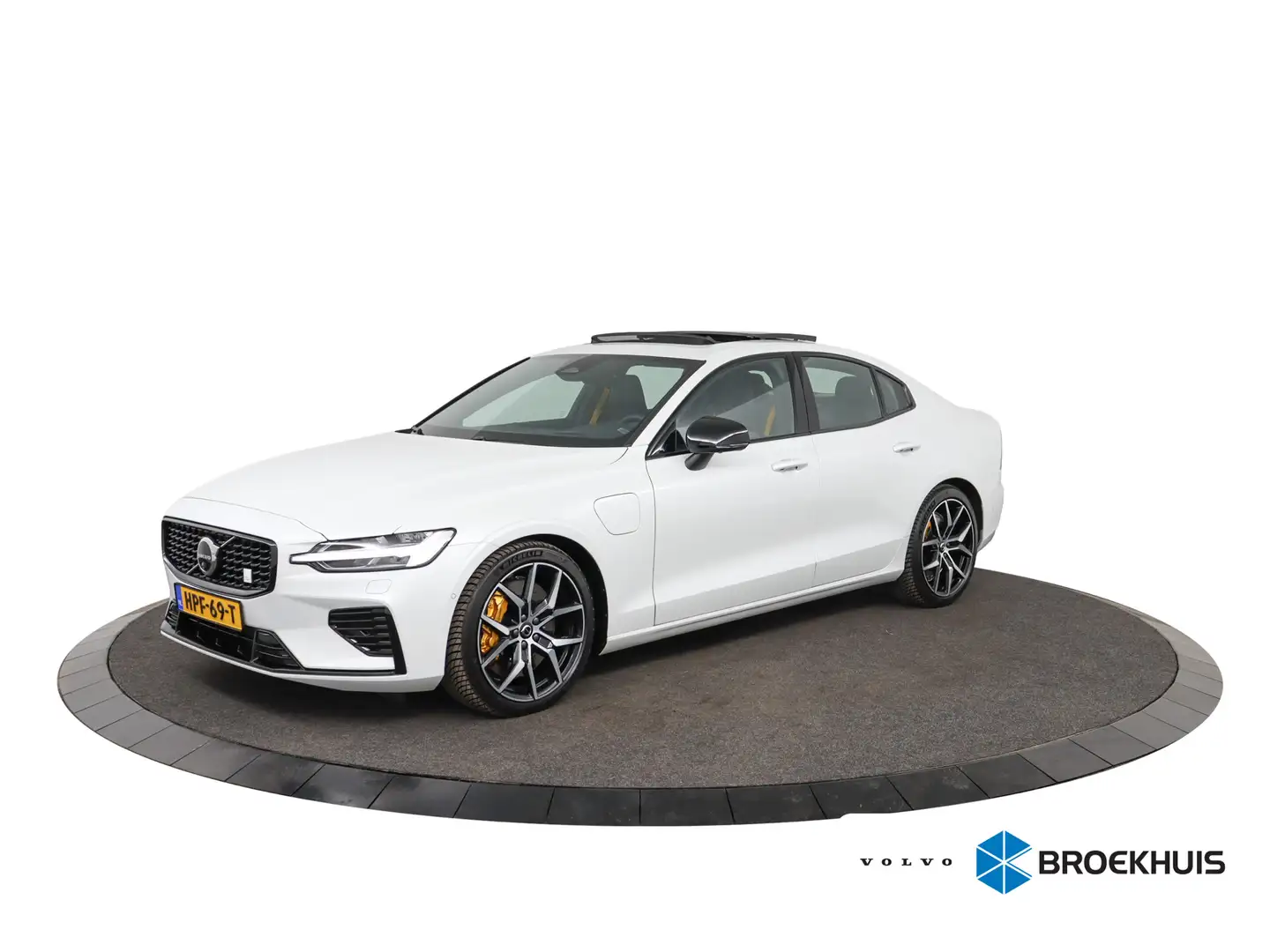 Volvo S60 2.0 Recharge T8 AWD Polestar Engineerd Wit - 1