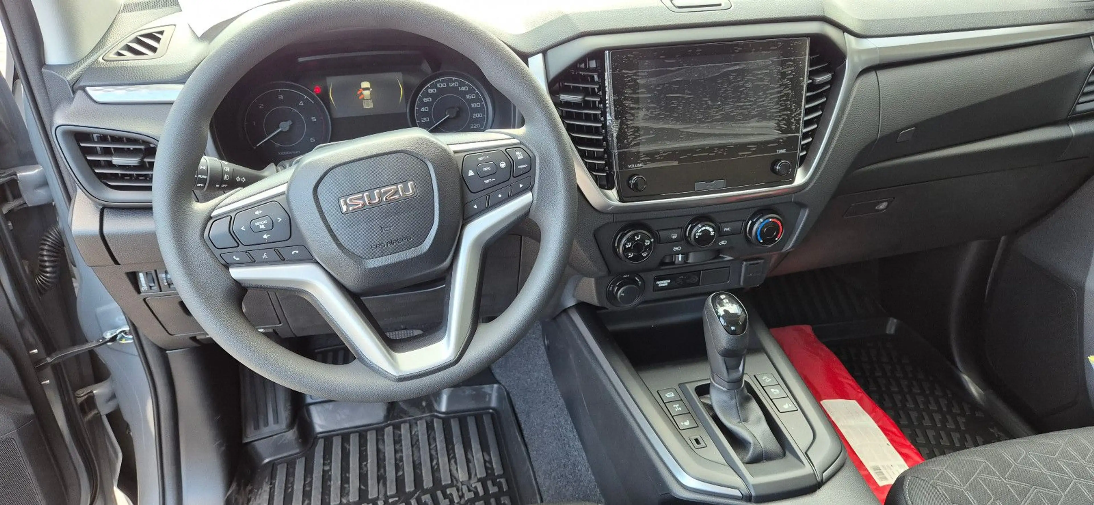 Isuzu D-Max 1.9D Double Cab LS 4WD AT Umbau ! — photo 8