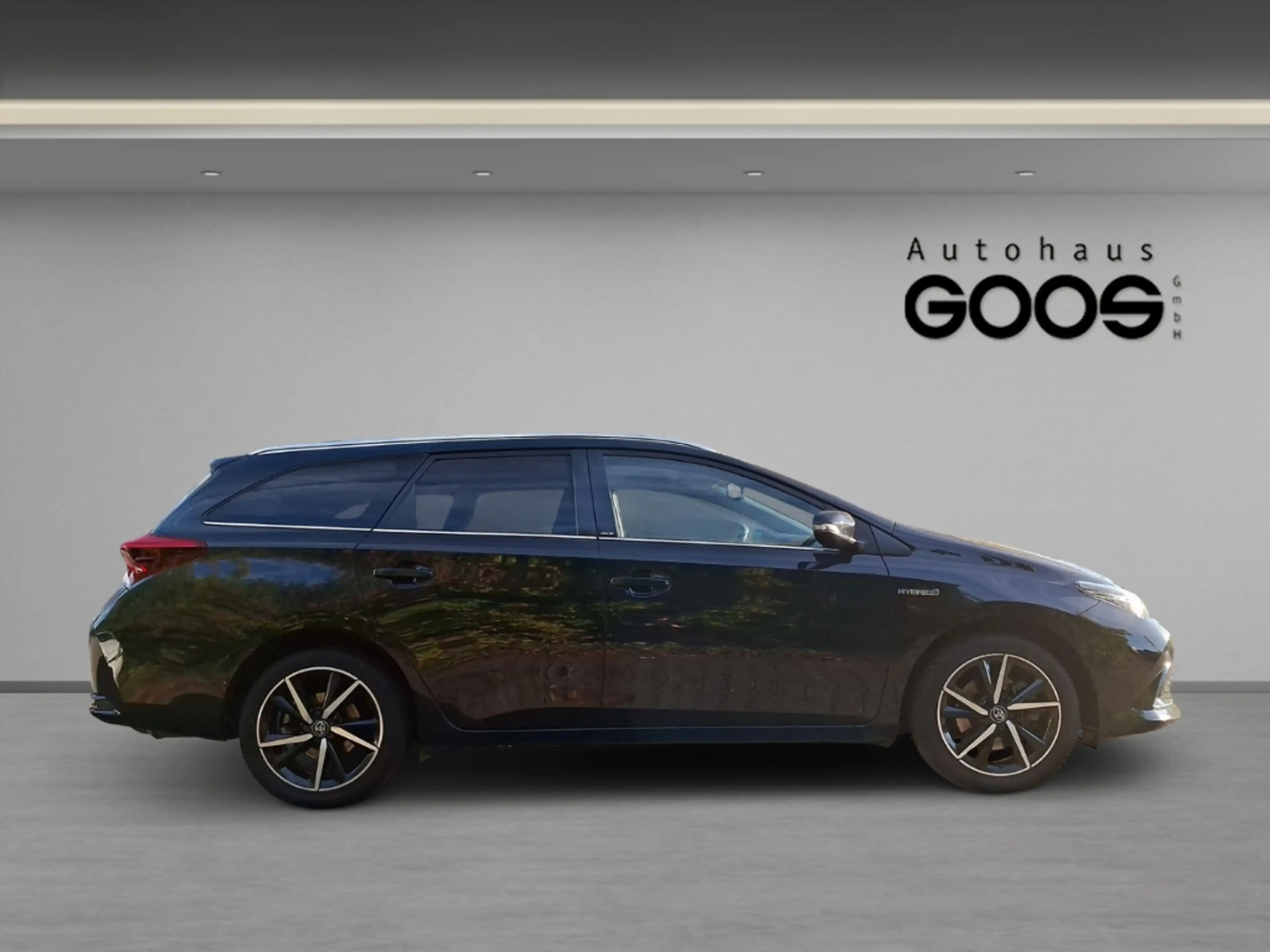 Toyota Auris Touring Sports Hybrid Edition-S+ SHZ Keyless Start — photo 6