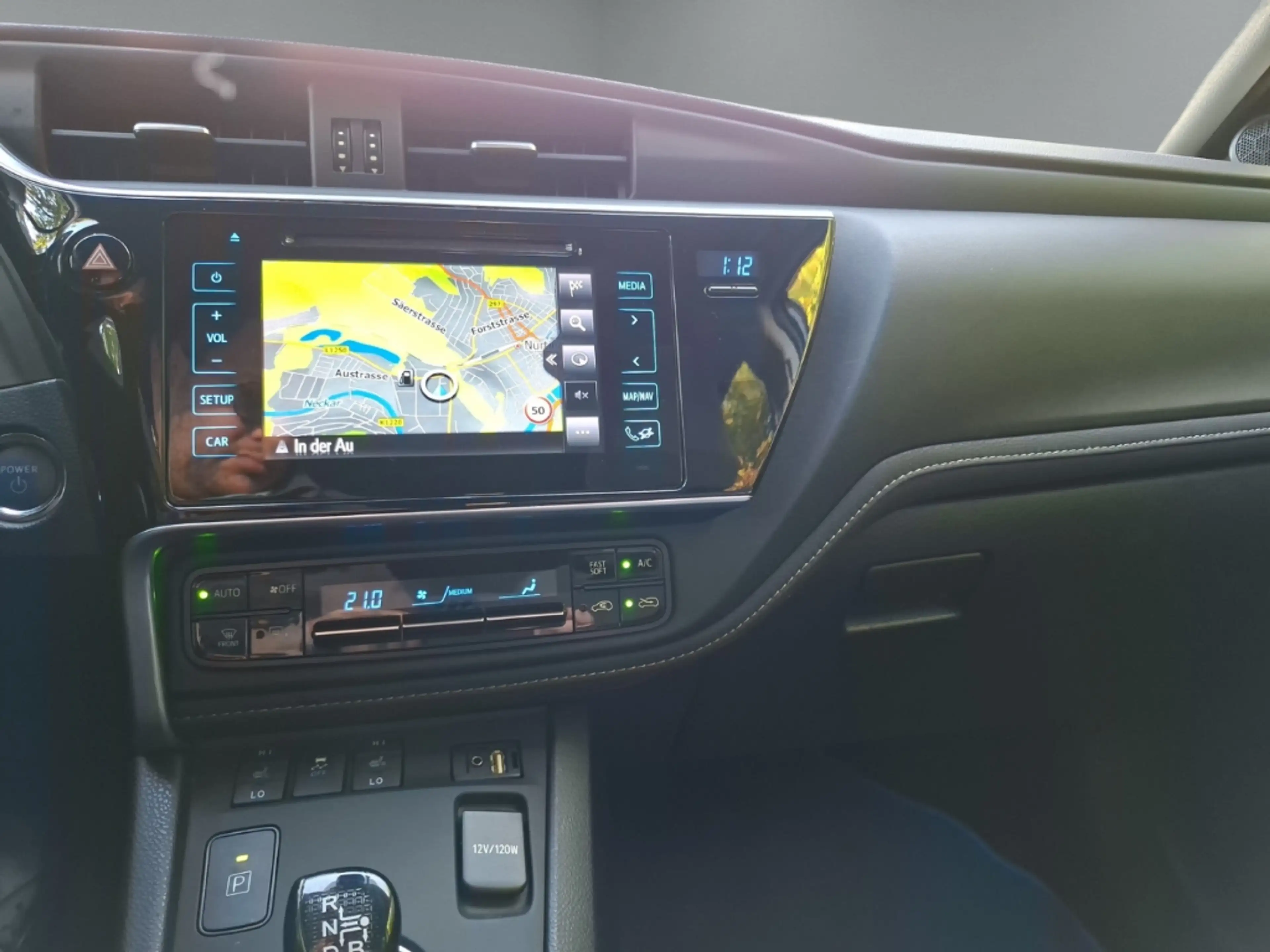 Toyota Auris Touring Sports Hybrid Edition-S+ SHZ Keyless Start — photo 15