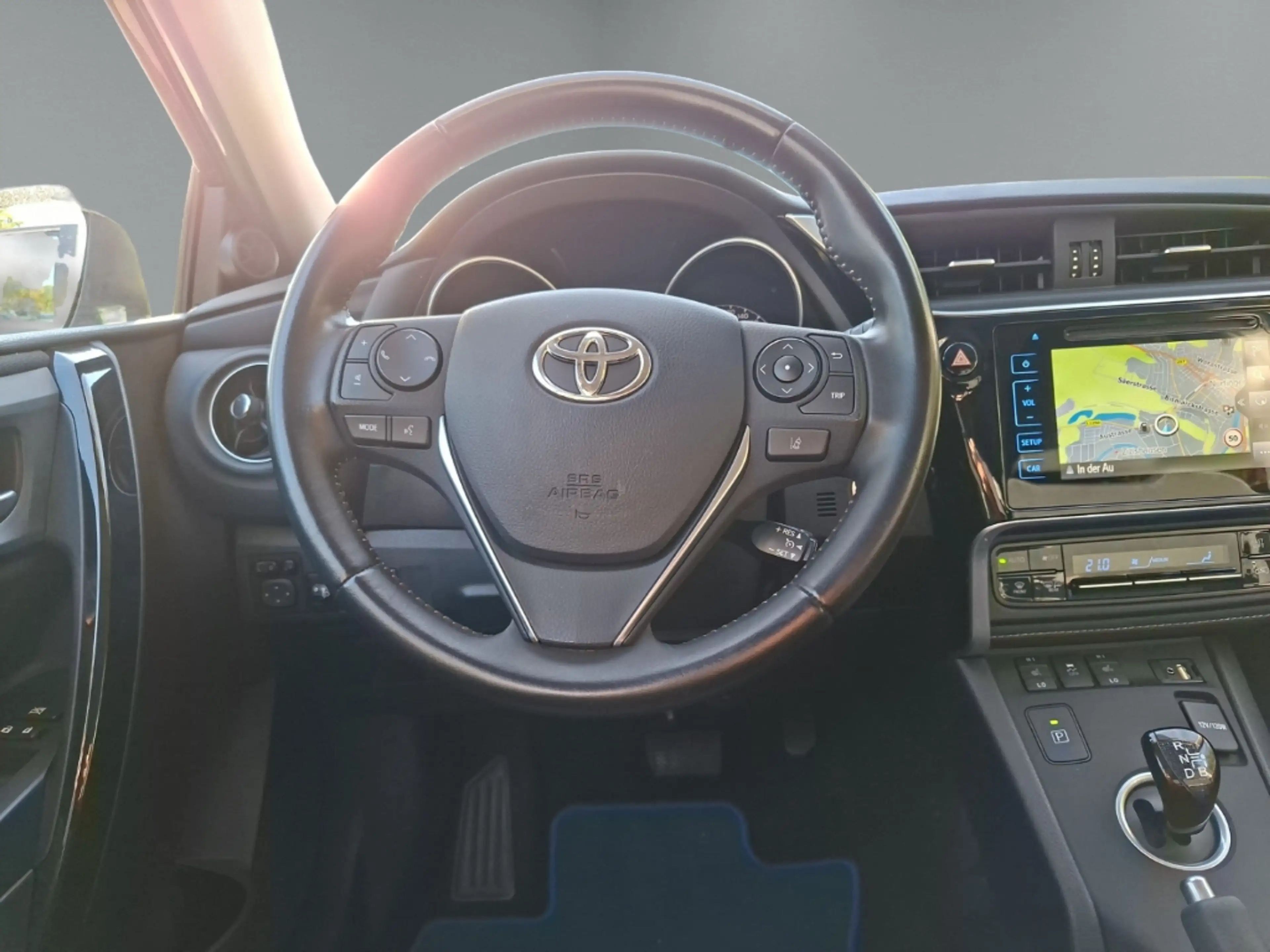 Toyota Auris Touring Sports Hybrid Edition-S+ SHZ Keyless Start — photo 14