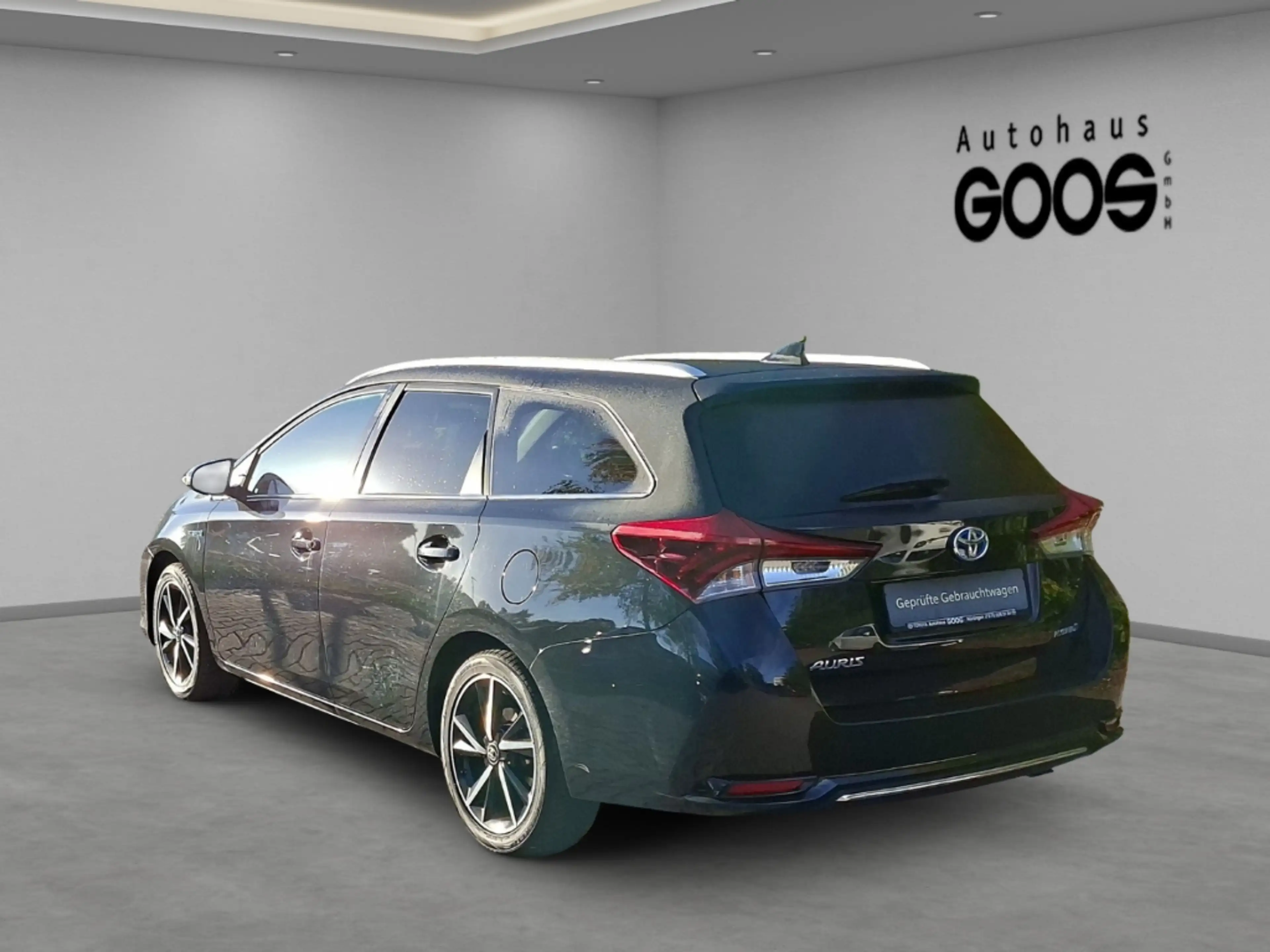 Toyota Auris Touring Sports Hybrid Edition-S+ SHZ Keyless Start — photo 3