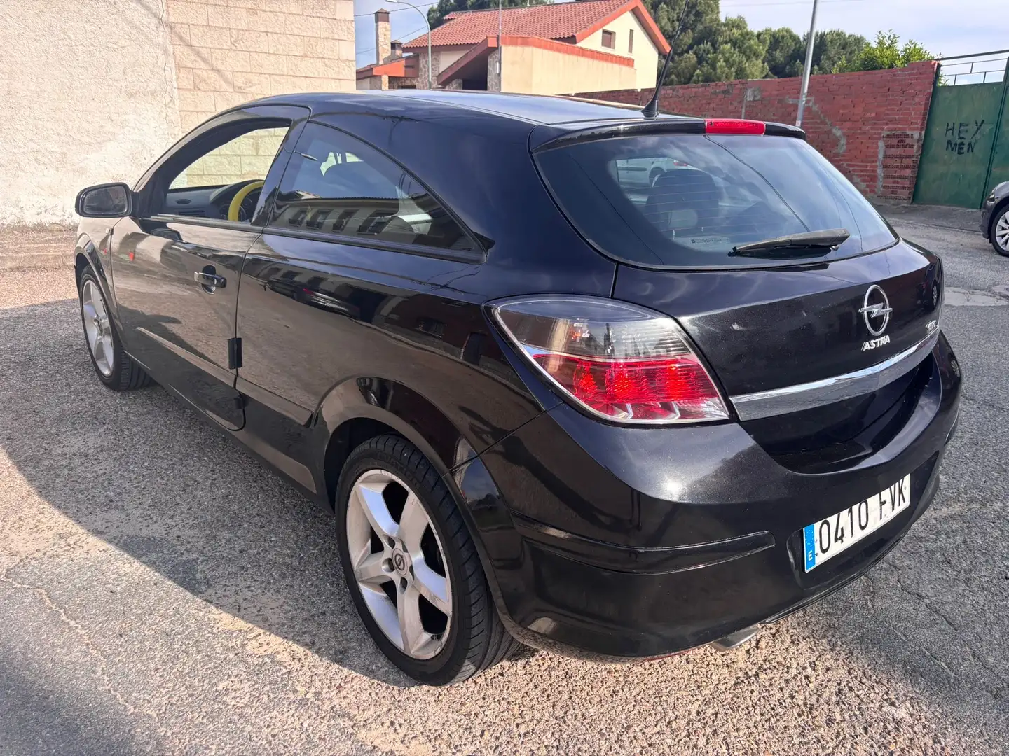 Opel Astra Coupé 1.6 GTC Sport - 2