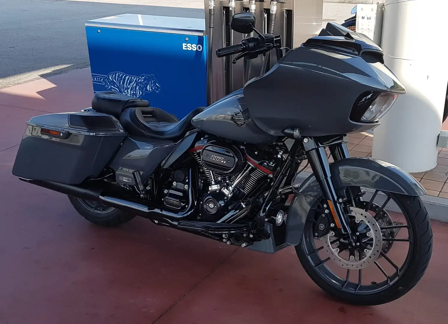 Harley-Davidson Road Glide Road Glide Cvo Modello 2018 Gunship-Gray Gris - 1