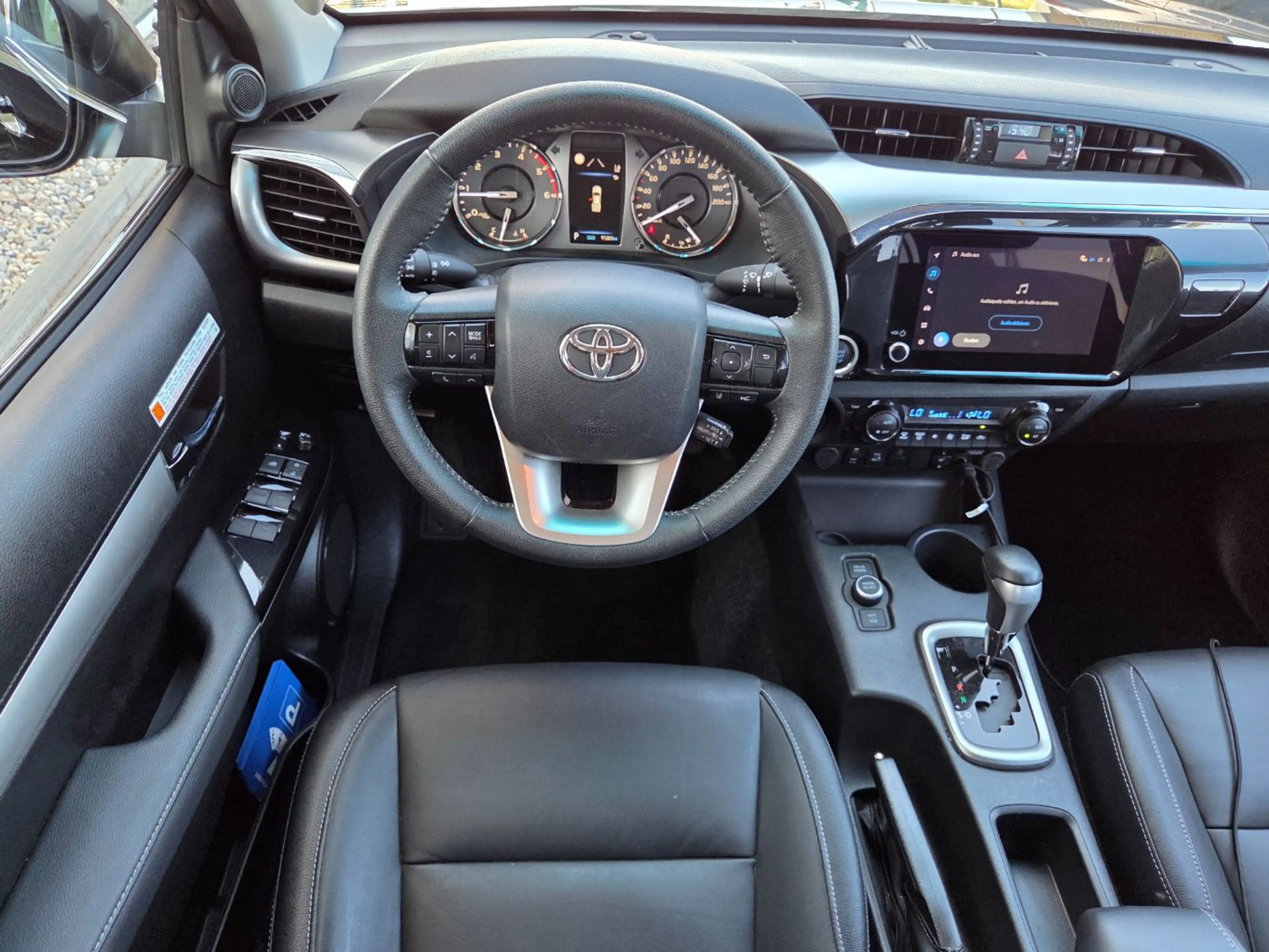 Toyota Hilux 2.8 D-4D 4x4 Double Cab Executive LED. Navi — photo 4