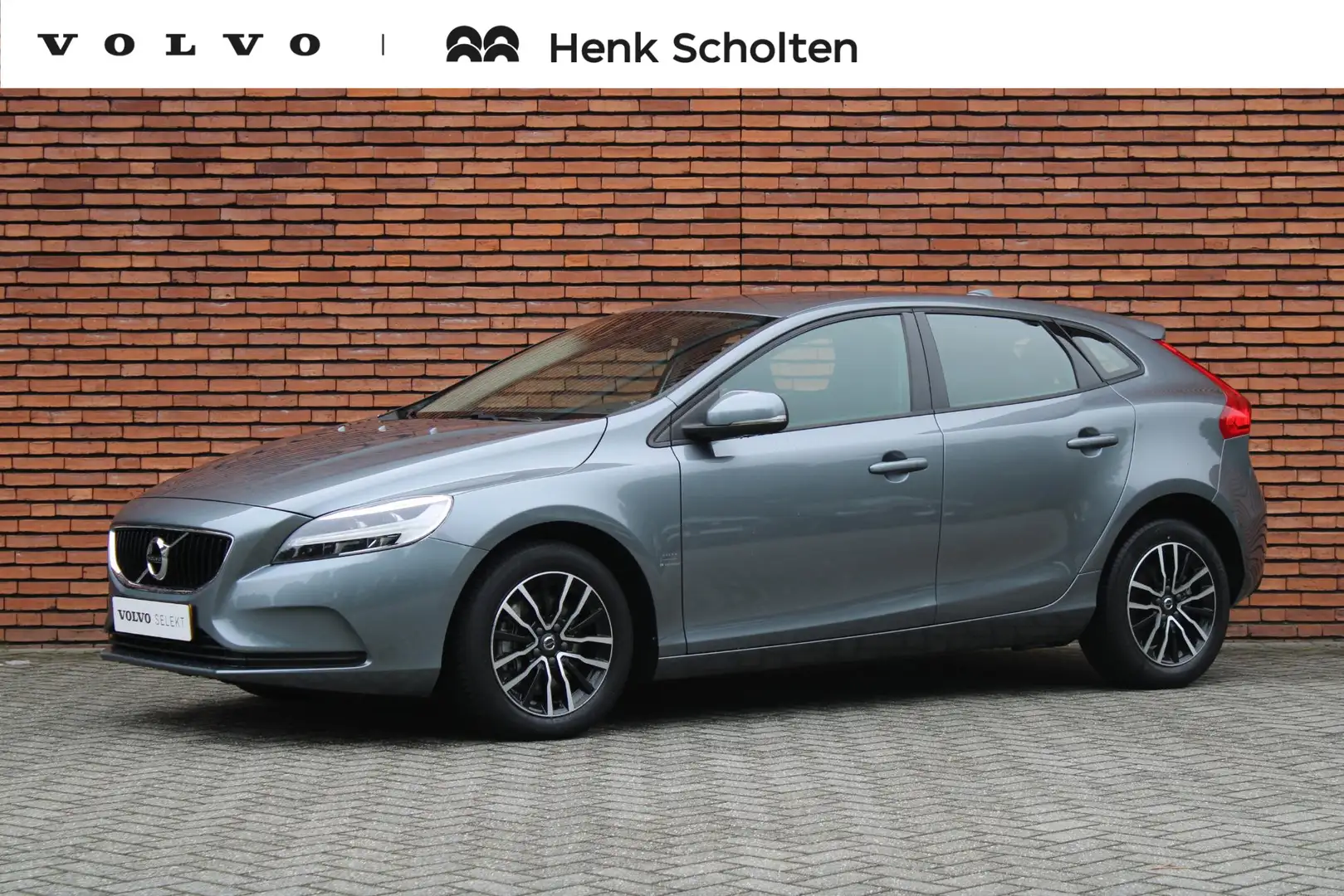 Volvo V40 T2 Automaat Polar+ | Navigatie | Stoelverwarming | Gris - 1