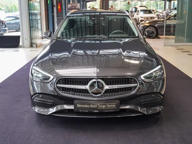 Mercedes-Benz C-Class view 8