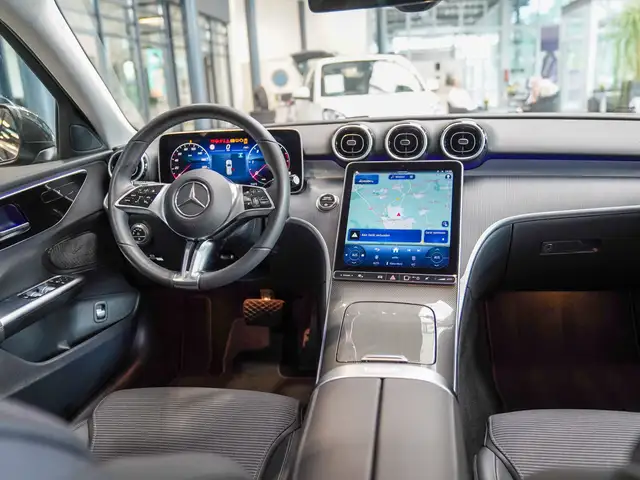 Mercedes-Benz C-Class view 14