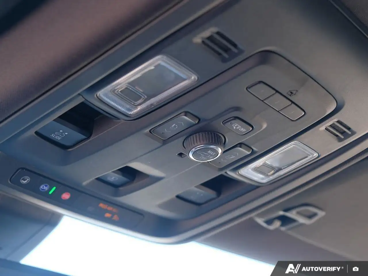 GMC Yukon снимка GMC Yukon