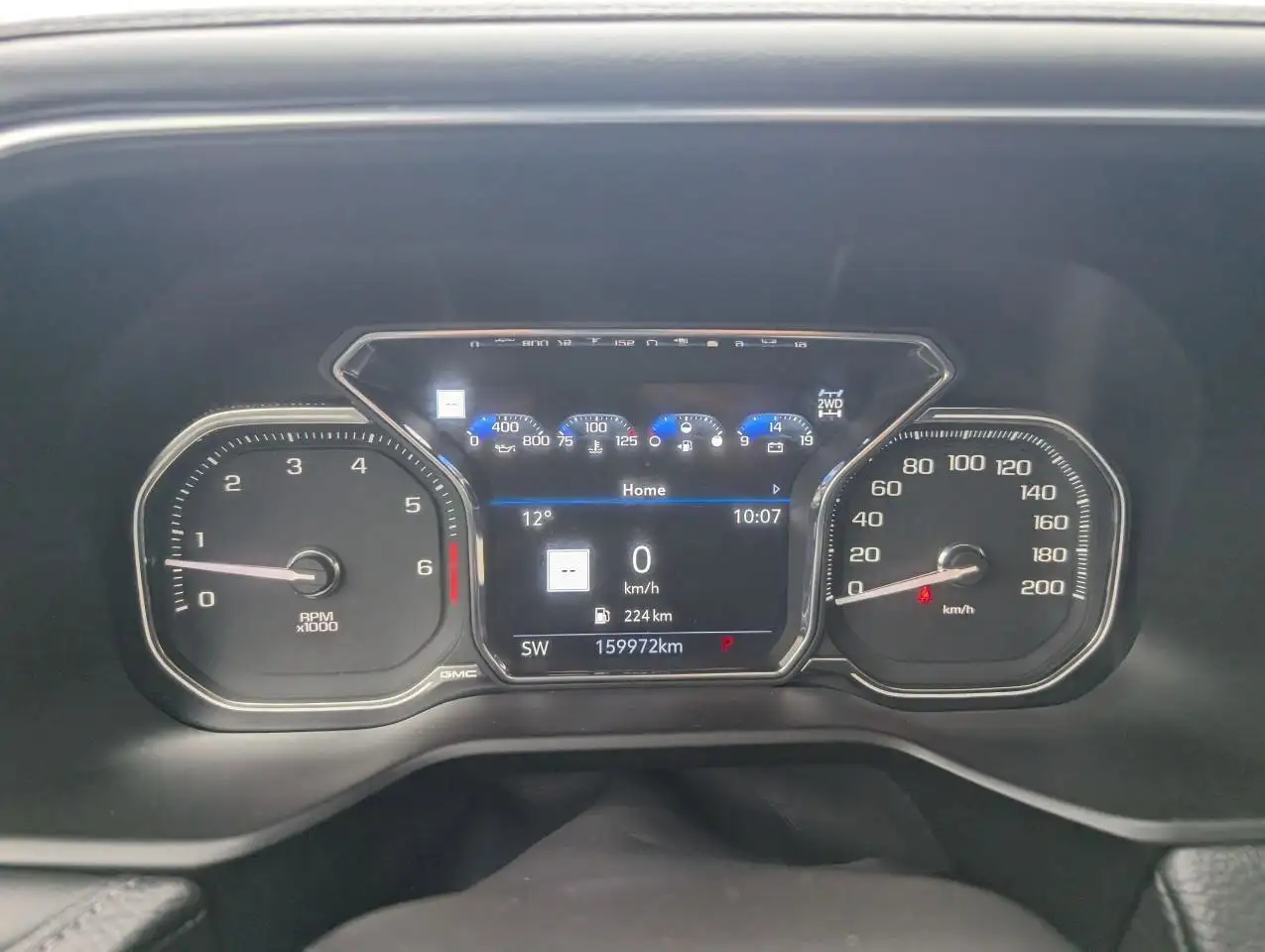 GMC Yukon снимка GMC Yukon