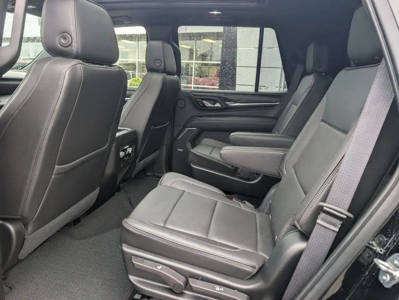 GMC Yukon снимка GMC Yukon