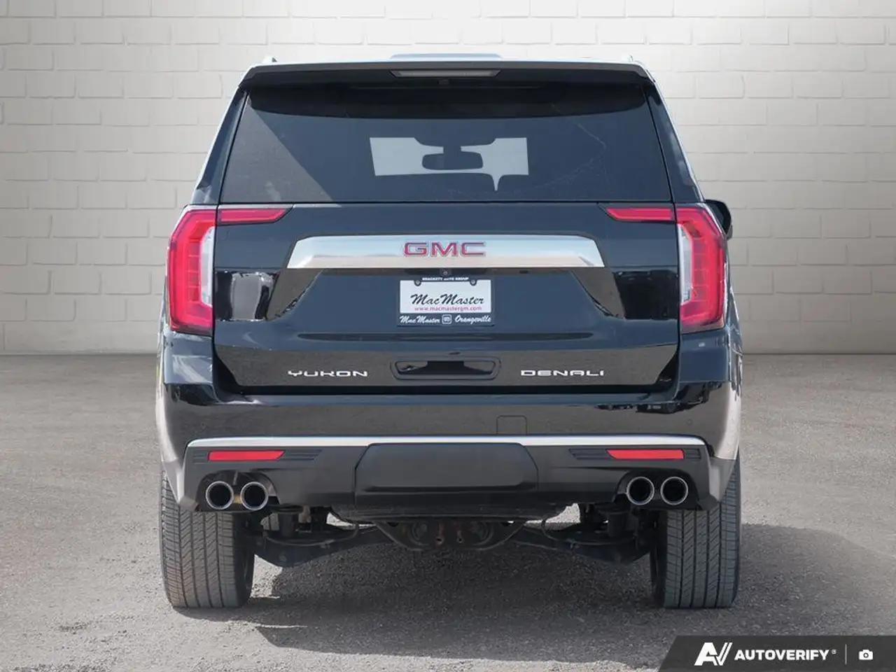 GMC Yukon снимка GMC Yukon