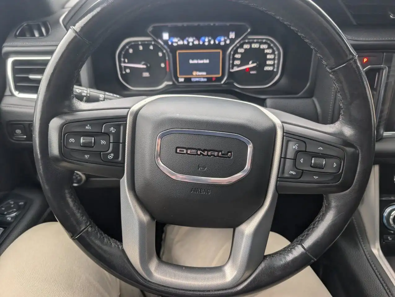 GMC Yukon снимка GMC Yukon